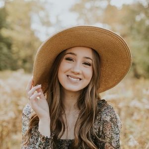 Meet your Posher, Katelyn